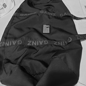 Gainz Box duffle bag
